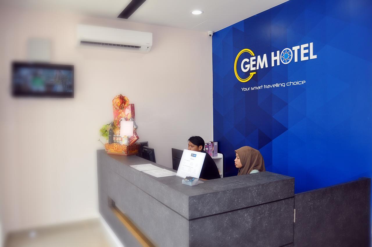 Gem Hotel Нусаджая Екстериор снимка