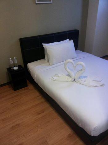 Gem Hotel Нусаджая Екстериор снимка