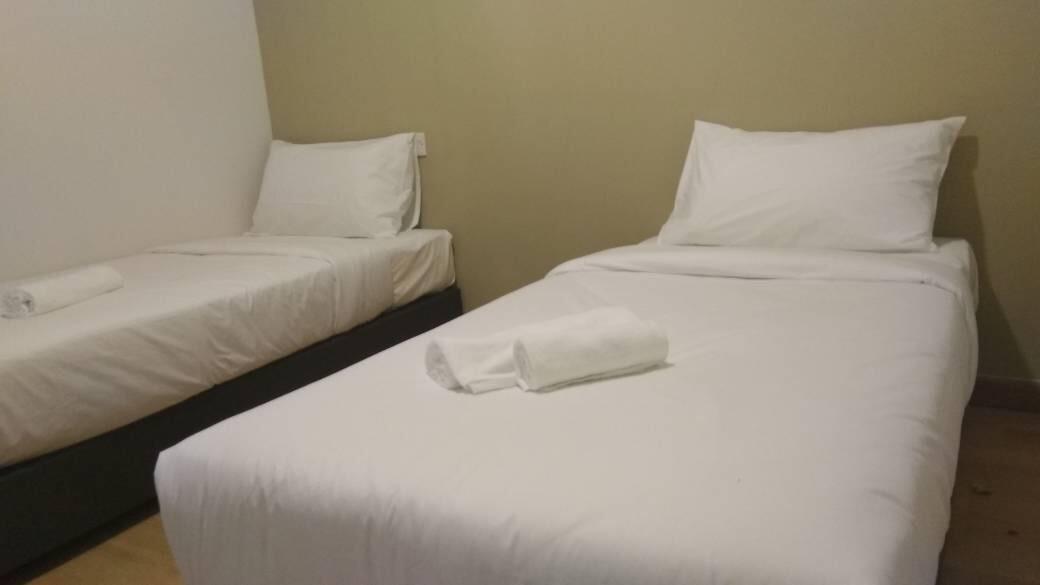 Gem Hotel Нусаджая Екстериор снимка
